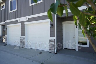 Building Photo - 431 2nd Ave N