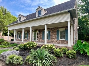 Building Photo - 1302 Honeywood Pl
