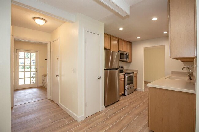 Foto del edificio - 2242 King Johns Ct