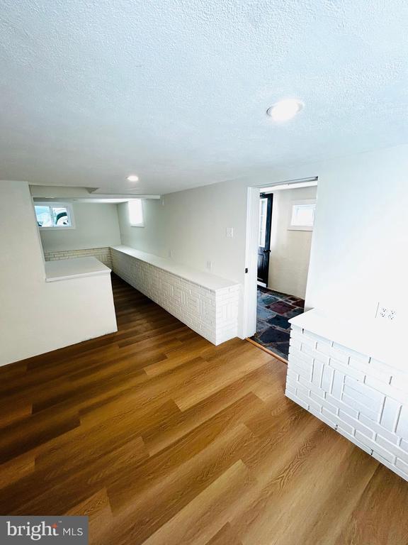 Foto del edificio - 734 Sunnyside Ave