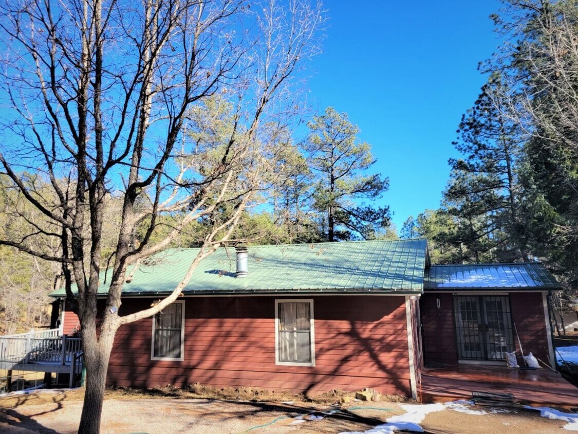 Primary Photo - Ponderosa Lodge