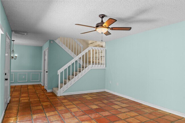 Building Photo - 110 1st Ter