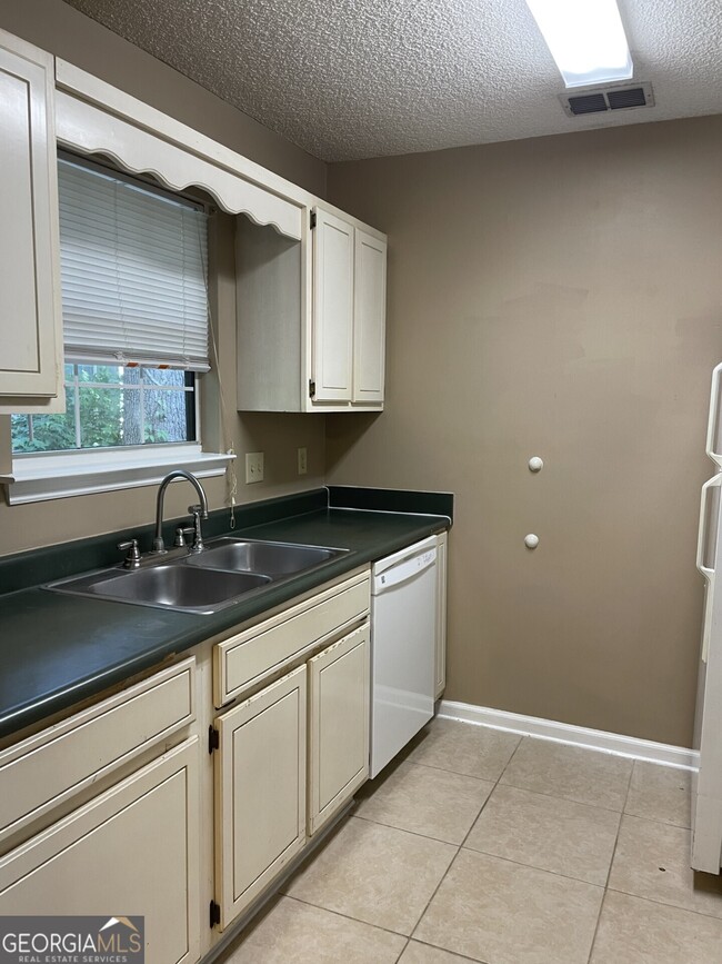 Building Photo - 183 Talbot Ct