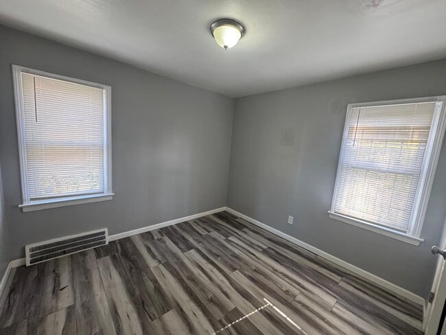 Building Photo - 19821 Lyndon St