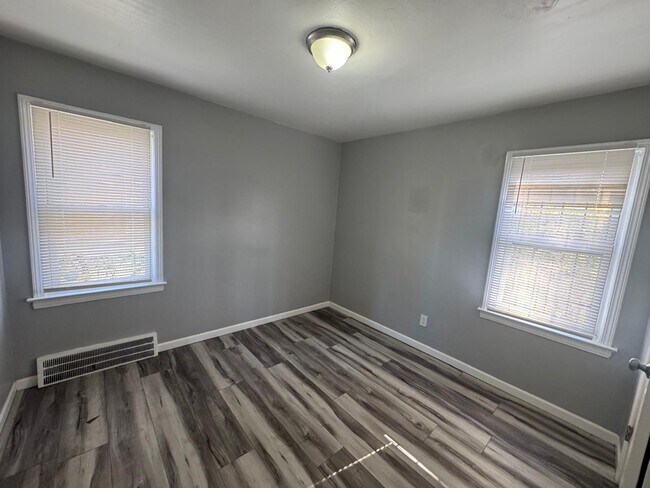 Foto del edificio - 19821 Lyndon St