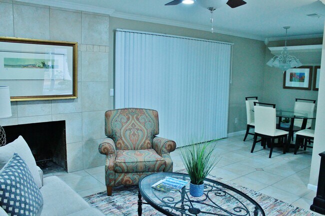 Foto del edificio - 7825 Renaissance Ct