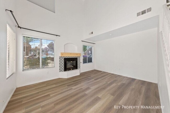 Foto del edificio - 508 Breezy Orchard St