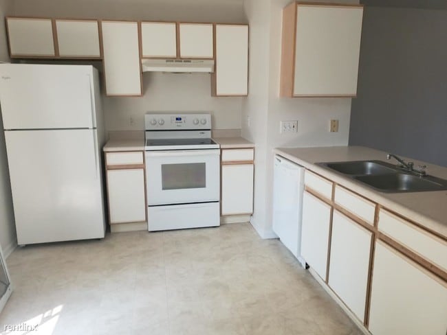 Building Photo - 3 br, 2 bath 4plex - 4567 Bowen Blvd SE Ap...