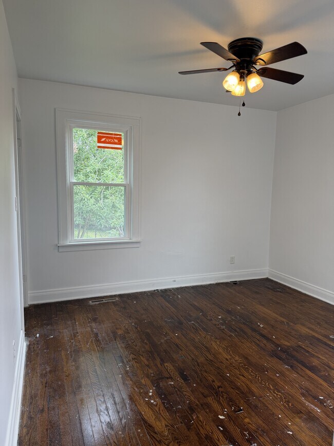 Building Photo - 1206 Westwood Dr