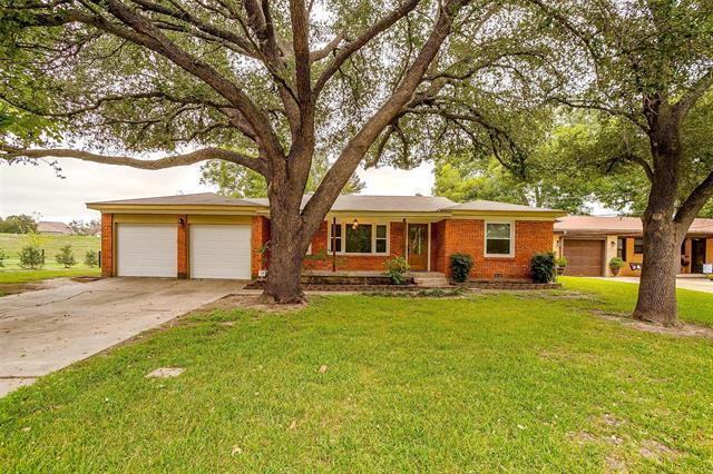 Primary Photo - 705 Oak Forest Dr