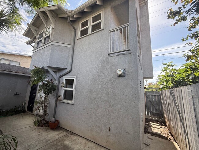 Foto del edificio - 3536-3538 Herman Avenue
