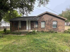Building Photo - 4604 Woodbine Rd
