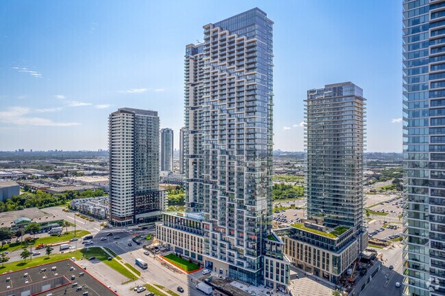 Building Photo - 175 Millway Av