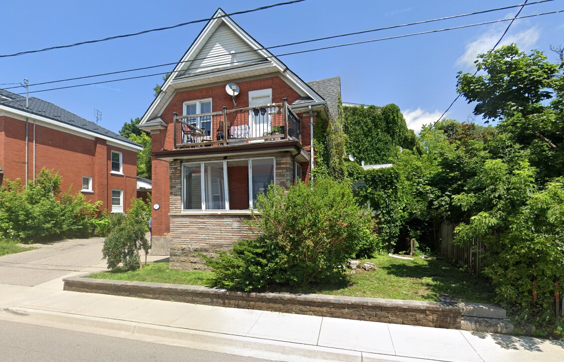 Primary Photo - Cozy Two-Bedroom In Downtown Kitchener $1695