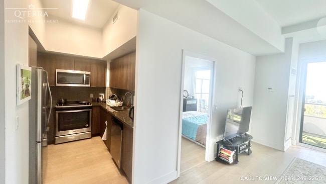 Building Photo - 30 Shore Breeze Dr