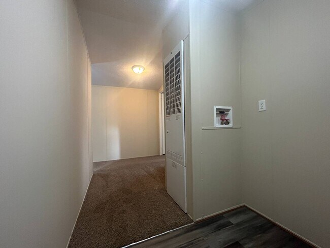 Foto del edificio - 783 Amherst Ln