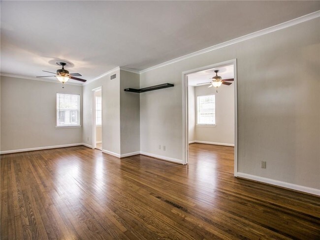 Foto del edificio - 3767 La Joya Dr