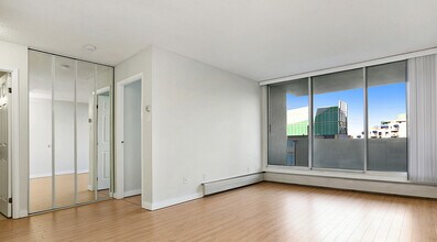 Building Photo - 815-814 4 Ave SW