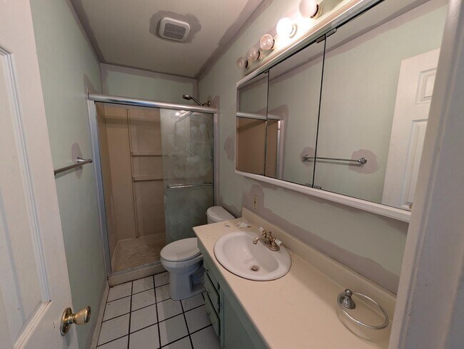 Foto del edificio - 3021 Woodmont Dr