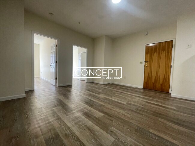 Building Photo - 81 Essex St