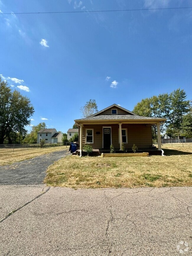 Building Photo - 123 Lansdown Ave