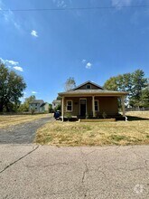 Building Photo - 123 Lansdown Ave