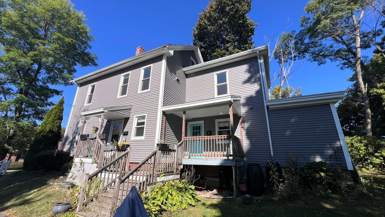 Primary Photo - Very nicely remodeled 1 Bedroom Unit close...