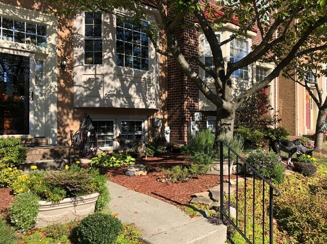 Foto del edificio - 7941 River Rock Way