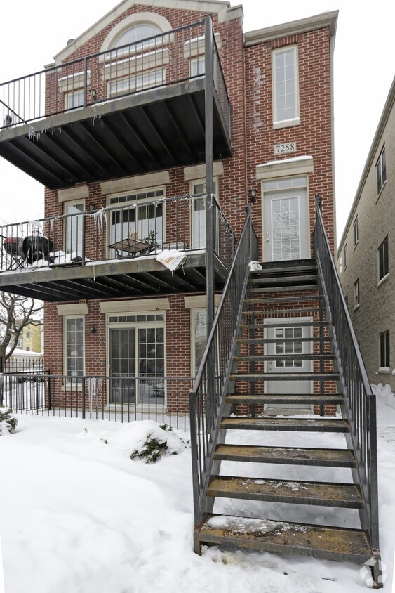 Foto del edificio - 7256 S Bennett Ave