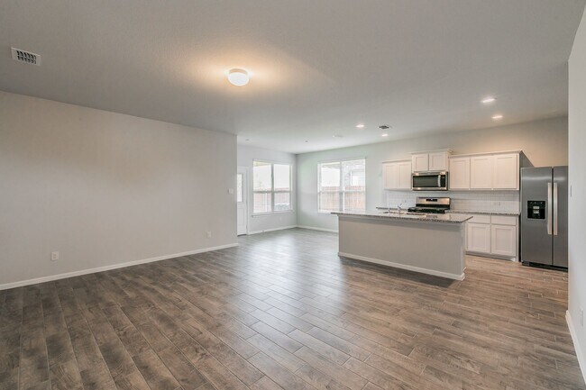 Foto del edificio - Stunning New 4-Bedroom Single-Story Home b...