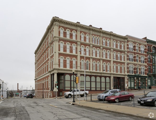 Lofts at Landmark Apartments Saint Joseph, MO