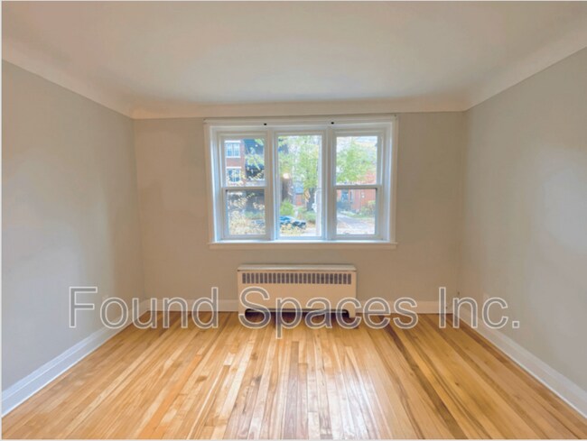 Photo du bâtiment - 85 East Avenue S
