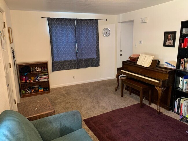 Foto del edificio - 2 Bedroom Apartment in Provo!
