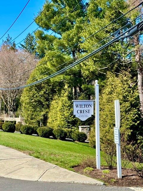 Foto principal - 93 Wilton Crest Rd
