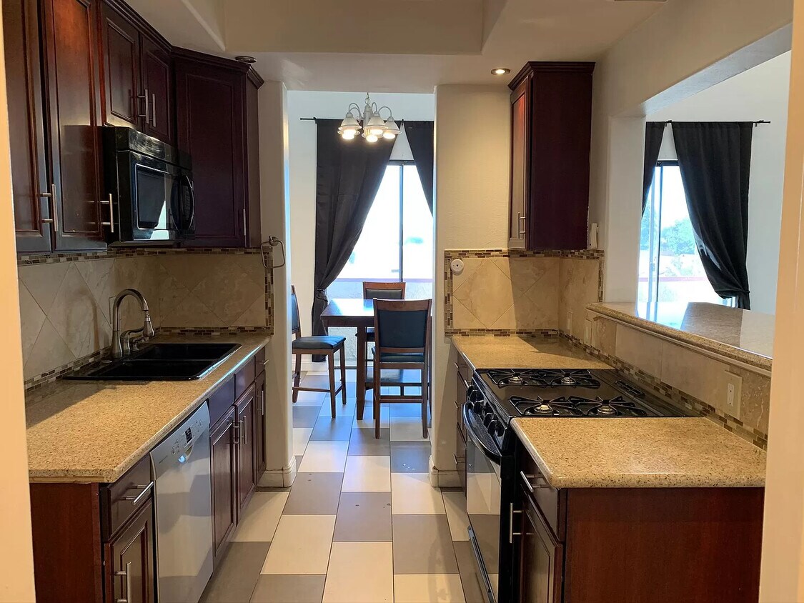 7515 Ave Unit 304, CA 91306 Condo for Rent in