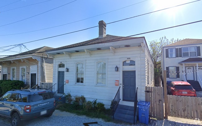 Building Photo - 2218 Saint Louis St