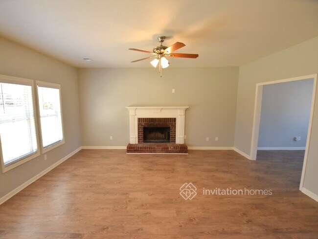 Building Photo - 1701 Branchwood Ct SW