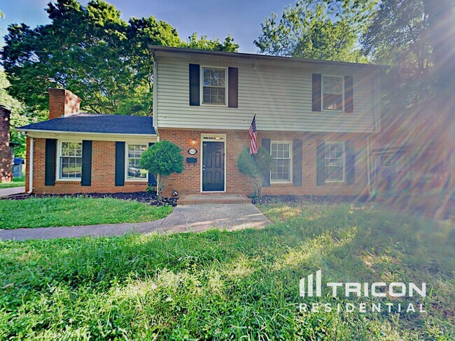 Foto del edificio - 6520 Farmingdale Dr