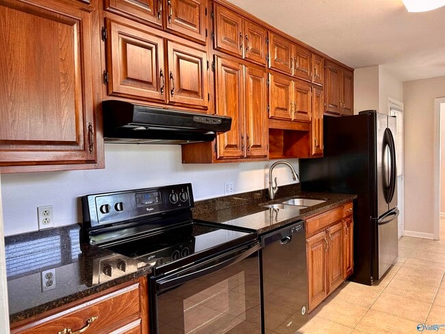 Foto del edificio - 213 Wingate Ave SW