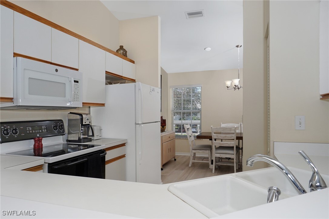 Primary Photo - 850 Tanbark Dr