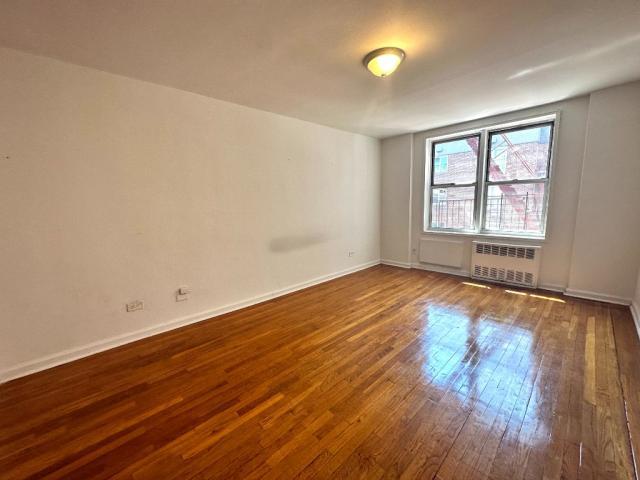 Building Photo - 1 bedroom in Flushing NY 11355