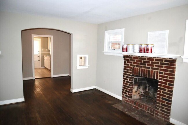 Building Photo - 1307 Mt Erin Dr