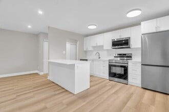 Kitchen - 163 Macgregor Cres