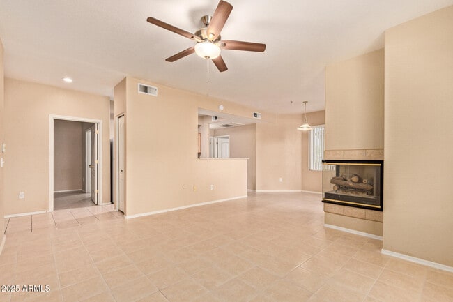 Building Photo - 2929 W Yorkshire Dr