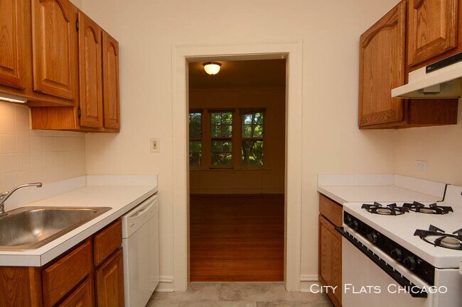 Foto del edificio - 4873 N Talman Ave