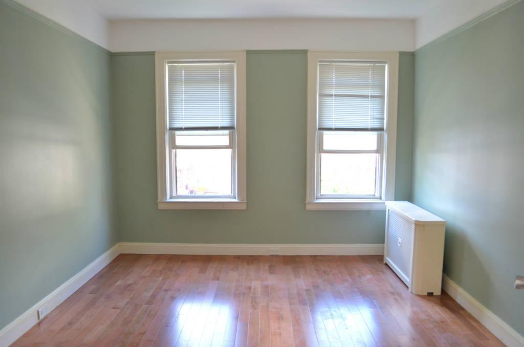 Primary Photo - 3237 47th St