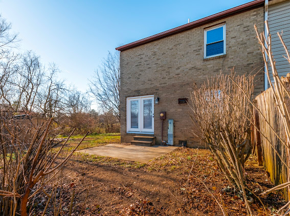 Building Photo - 248 Surrey Ct