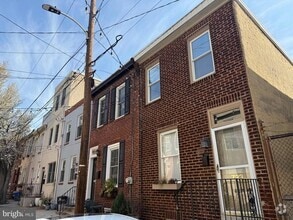 Building Photo - 733 N Bucknell St