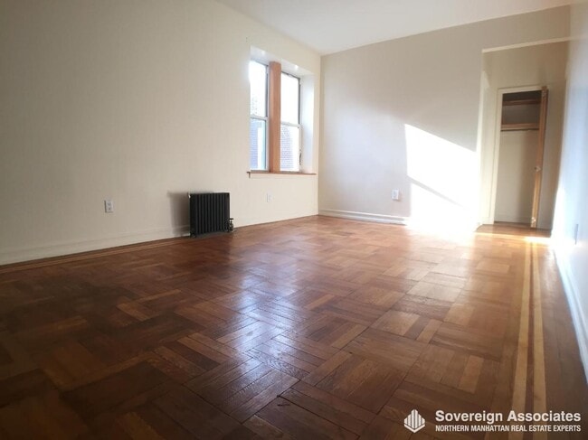 Building Photo - 175 Pinehurst Ave