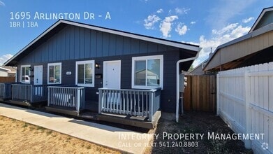 Building Photo - 1695 Arlington Dr
